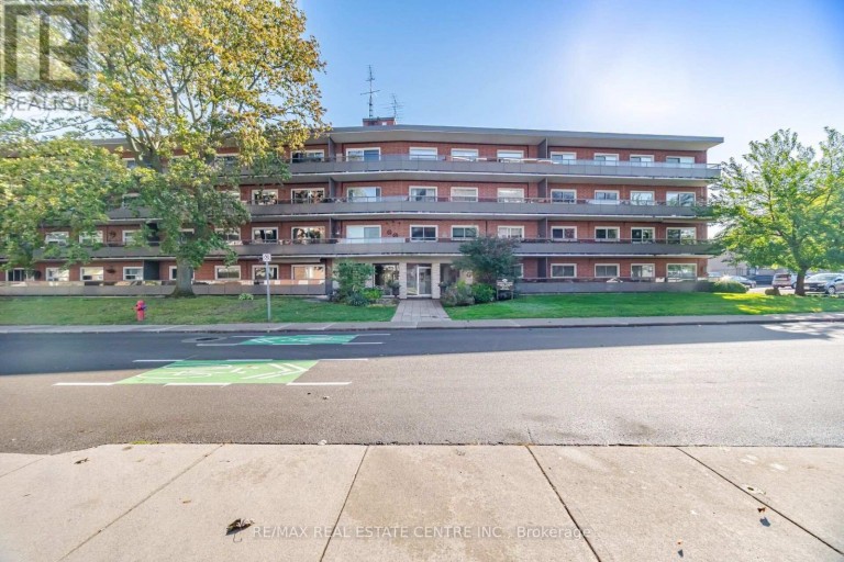 204 - 11 WOODMAN DRIVE S, Hamilton (Corman), Ontario, L8K4E3