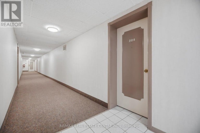 204 - 11 WOODMAN DRIVE S, Hamilton (Corman), Ontario, L8K4E3