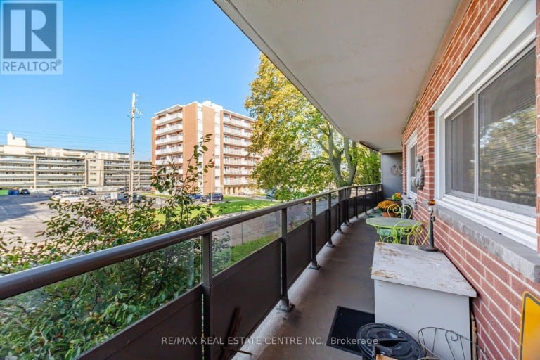 204 - 11 WOODMAN DRIVE S, Hamilton (Corman), Ontario, L8K4E3