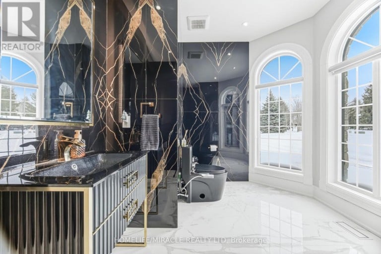 56 ORICO COURT, Vaughan (Kleinburg), Ontario, L4H3N5
