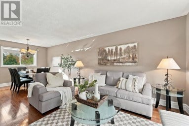 250 GLEN HILL DRIVE Whitby (Blue Grass Meadows) Ontario photo 12