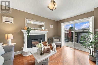 250 GLEN HILL DRIVE Whitby (Blue Grass Meadows) Ontario photo 14