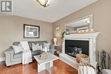 250 GLEN HILL DRIVE Whitby (Blue Grass Meadows) Ontario photo 15