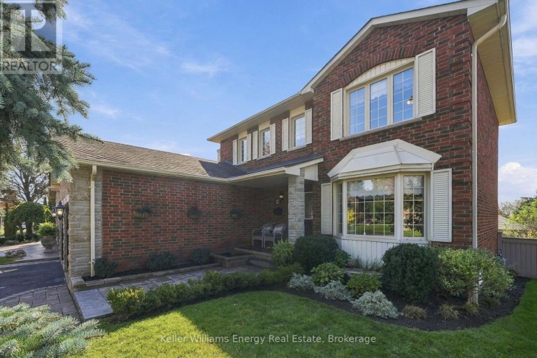 250 GLEN HILL DRIVE, Whitby (Blue Grass Meadows), Ontario, L1N7J8