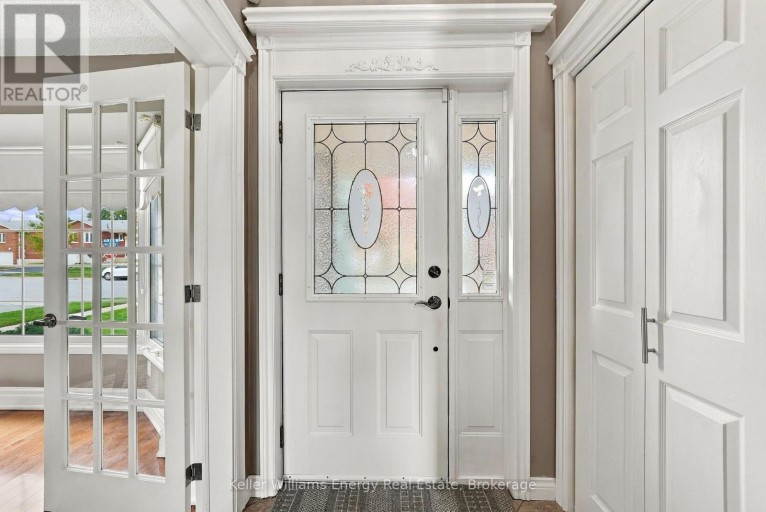 250 GLEN HILL DRIVE, Whitby (Blue Grass Meadows), Ontario, L1N7J8