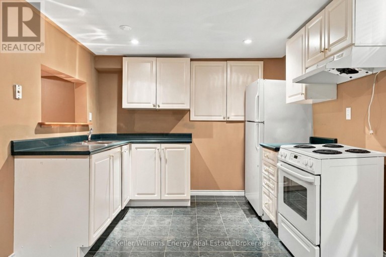 250 GLEN HILL DRIVE, Whitby (Blue Grass Meadows), Ontario, L1N7J8