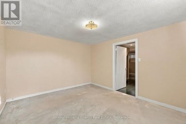250 GLEN HILL DRIVE Whitby (Blue Grass Meadows) Ontario photo 35