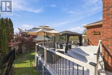 250 GLEN HILL DRIVE Whitby (Blue Grass Meadows) Ontario photo 37