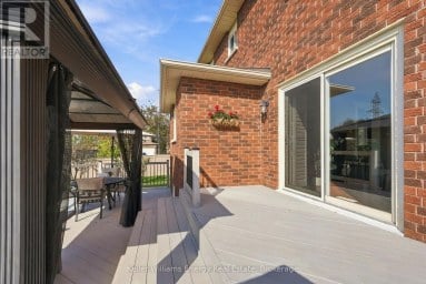 250 GLEN HILL DRIVE Whitby (Blue Grass Meadows) Ontario photo 38