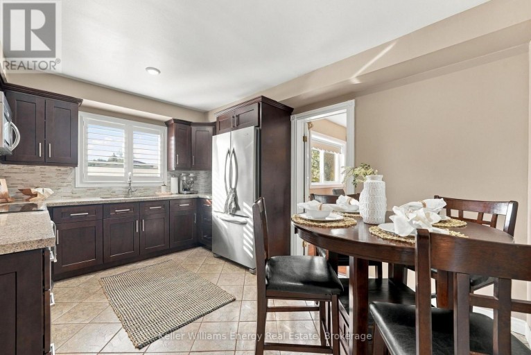 250 GLEN HILL DRIVE, Whitby (Blue Grass Meadows), Ontario, L1N7J8