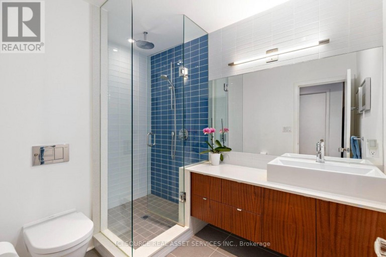 10 RED OAKS CRESCENT, Toronto (Leaside), Ontario, M4G1A5