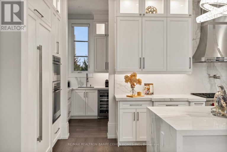 106 DAVIDSON DRIVE, Vaughan (Islington Woods), Ontario, L4L1M4
