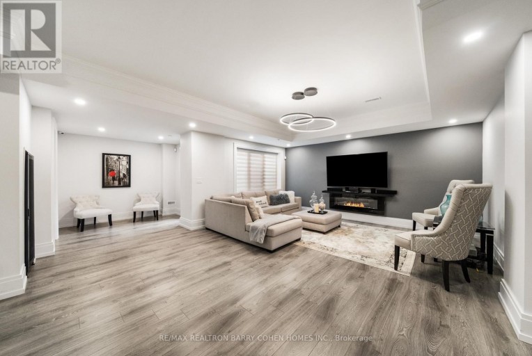 106 DAVIDSON DRIVE, Vaughan (Islington Woods), Ontario, L4L1M4