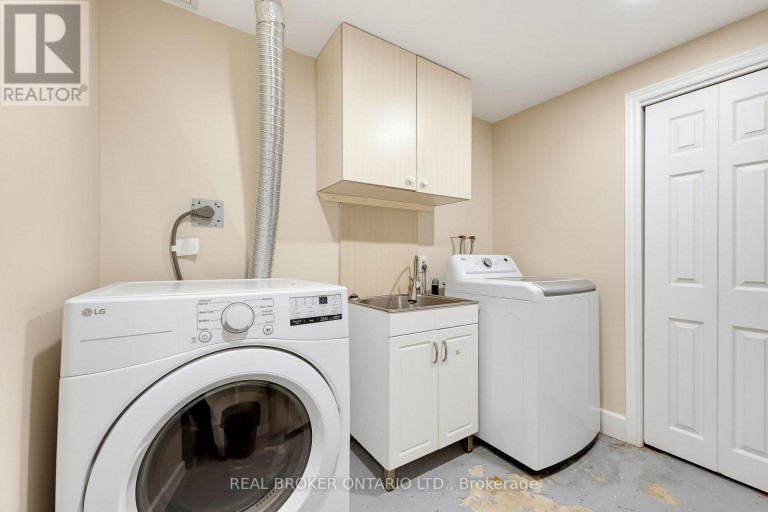 96 MUNRO CRESCENT, Uxbridge, Ontario, L9P1L7