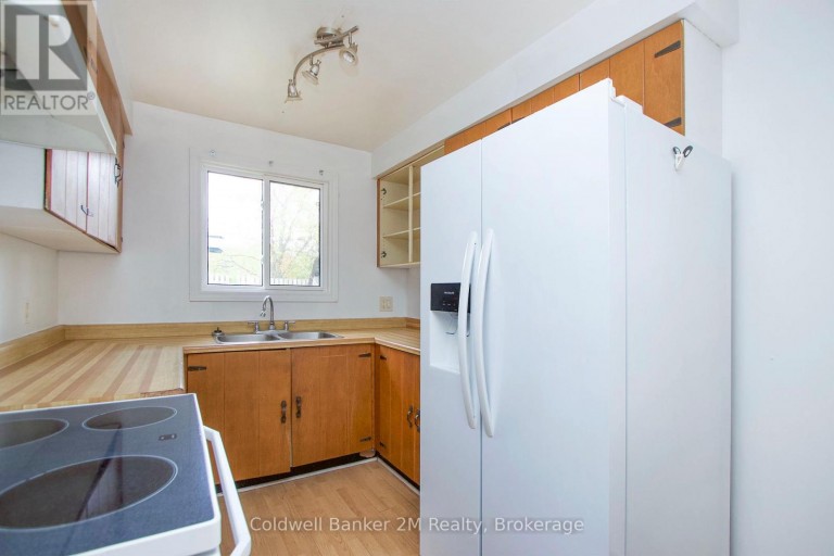 673 ATTERSLEY DRIVE, Oshawa (Pinecrest), Ontario, L1K1P9