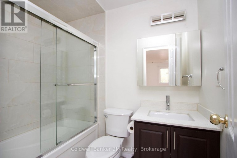 673 ATTERSLEY DRIVE, Oshawa (Pinecrest), Ontario, L1K1P9