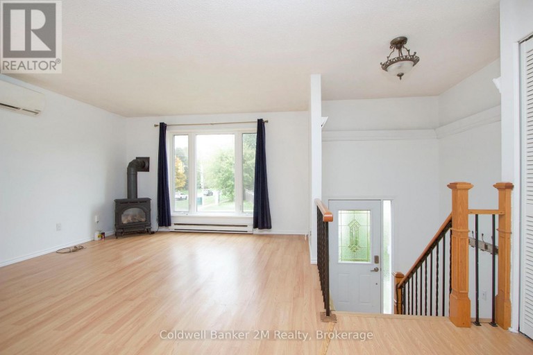 673 ATTERSLEY DRIVE, Oshawa (Pinecrest), Ontario, L1K1P9