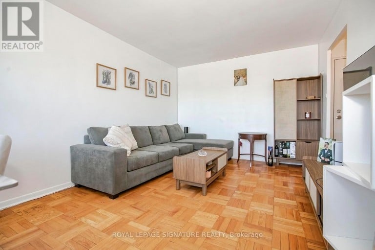 305 - 219 WILSON AVENUE, Toronto (Bedford Park-Nortown), Ontario, M5M3B2