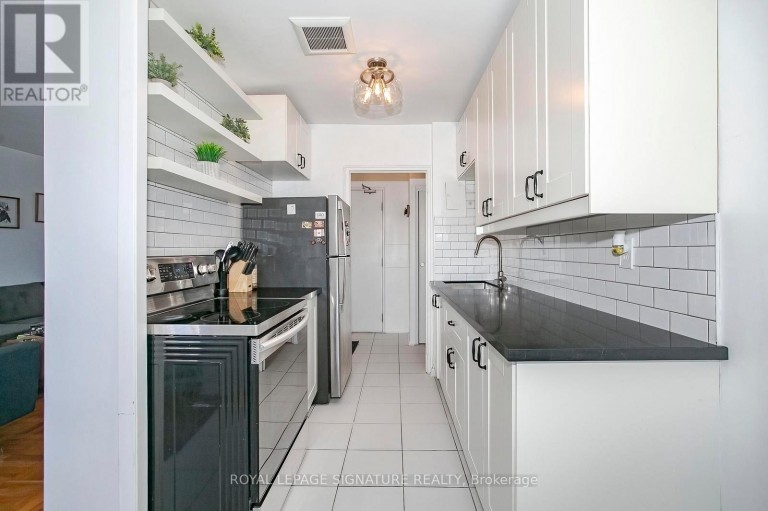 305 - 219 WILSON AVENUE, Toronto (Bedford Park-Nortown), Ontario, M5M3B2