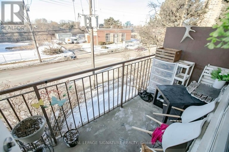 305 - 219 WILSON AVENUE, Toronto (Bedford Park-Nortown), Ontario, M5M3B2