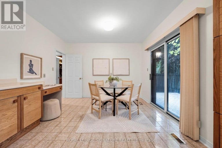 54 AMBROSE ROAD, Toronto (Bayview Village), Ontario, M2K2W9