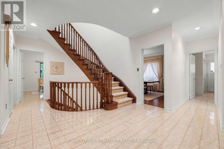 54 AMBROSE ROAD, Toronto (Bayview Village), Ontario, M2K2W9