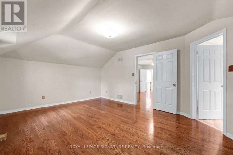 54 AMBROSE ROAD, Toronto (Bayview Village), Ontario, M2K2W9