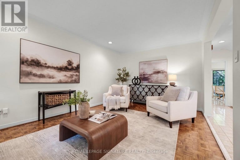 54 AMBROSE ROAD, Toronto (Bayview Village), Ontario, M2K2W9