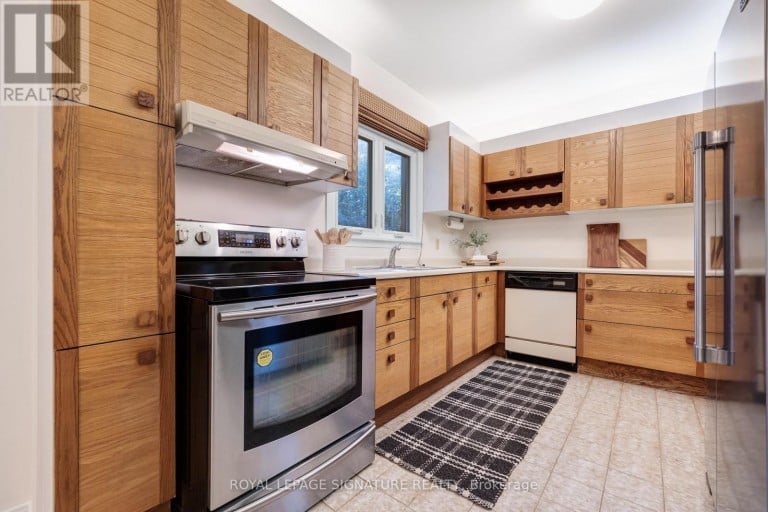 54 AMBROSE ROAD, Toronto (Bayview Village), Ontario, M2K2W9