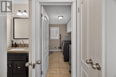 121 TANOAK DRIVE London North (North E) Ontario photo 23