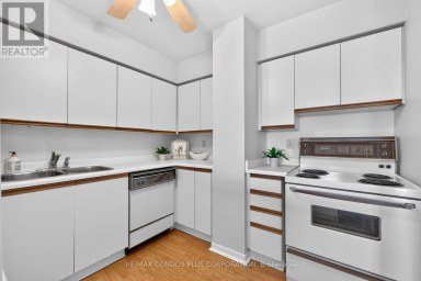 2009 - 1300 ISLINGTON AVENUE Toronto (Islington-City Centre West) Ontario photo 12