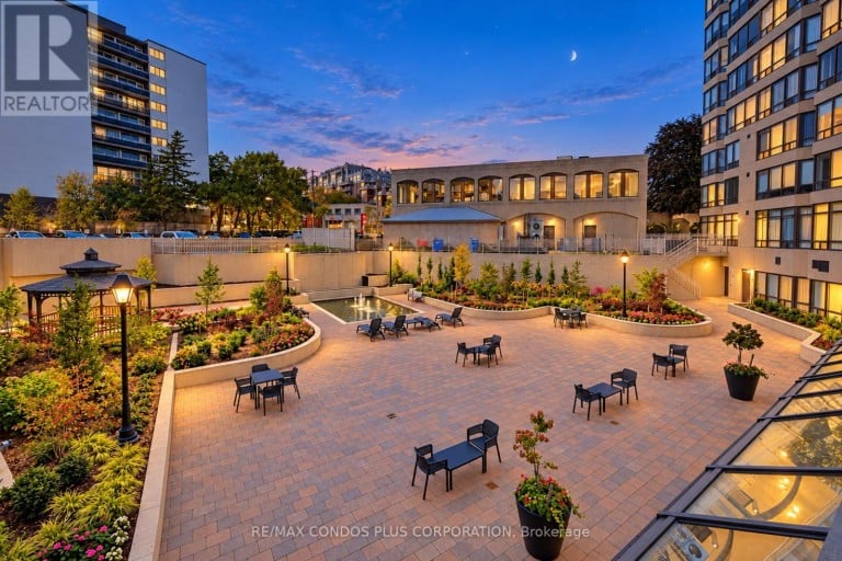 2009 - 1300 ISLINGTON AVENUE, Toronto (Islington-City Centre West), Ontario, M9A5C4