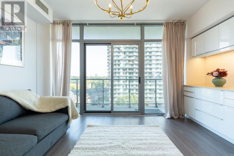 812 - 105 THE QUEENSWAY, Toronto (High Park-Swansea), Ontario, M6S5B5