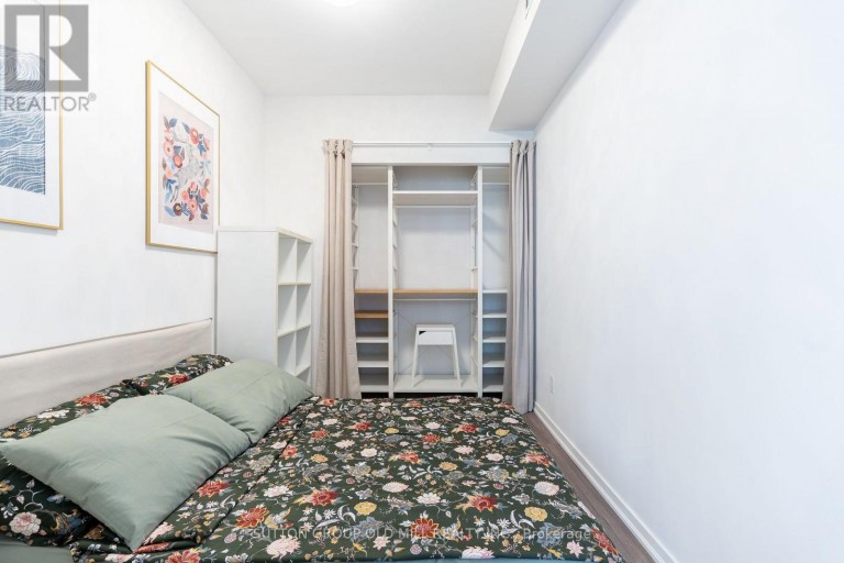 812 - 105 THE QUEENSWAY, Toronto (High Park-Swansea), Ontario, M6S5B5