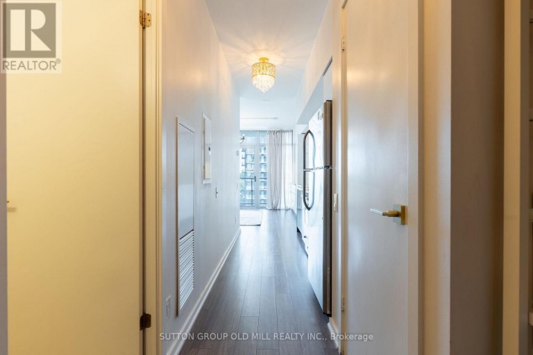 812 - 105 THE QUEENSWAY, Toronto (High Park-Swansea), Ontario, M6S5B5