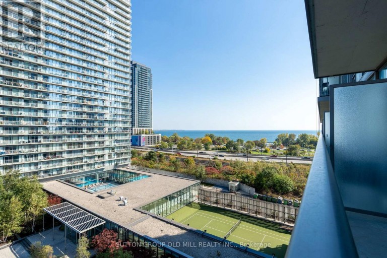 812 - 105 THE QUEENSWAY, Toronto (High Park-Swansea), Ontario, M6S5B5