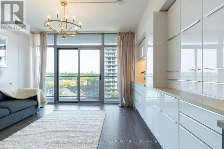 812 - 105 THE QUEENSWAY, Toronto (High Park-Swansea), Ontario, M6S5B5
