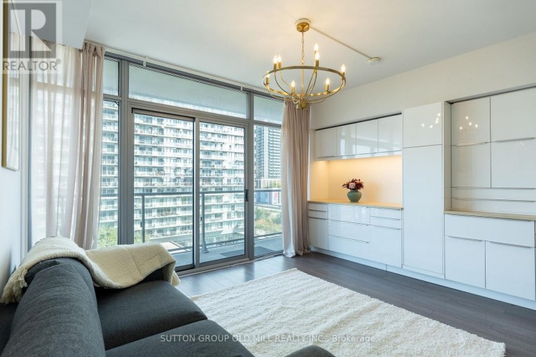 812 - 105 THE QUEENSWAY, Toronto (High Park-Swansea), Ontario, M6S5B5