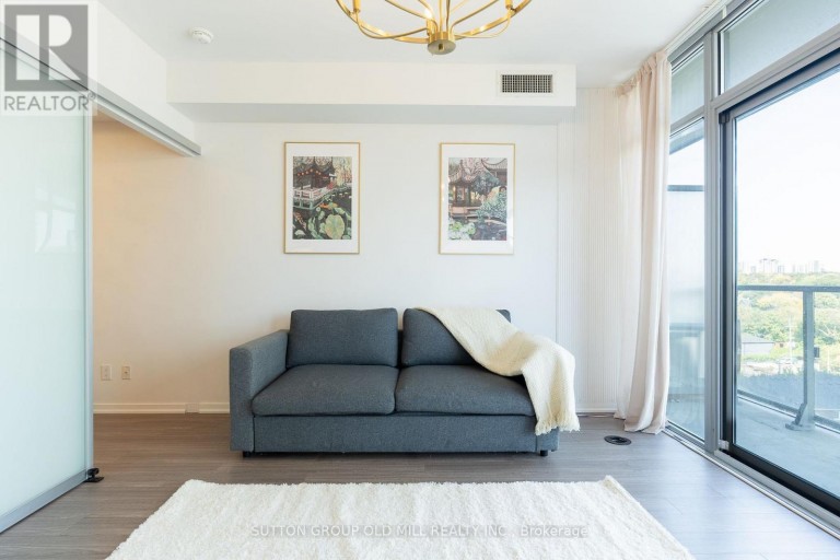 812 - 105 THE QUEENSWAY, Toronto (High Park-Swansea), Ontario, M6S5B5