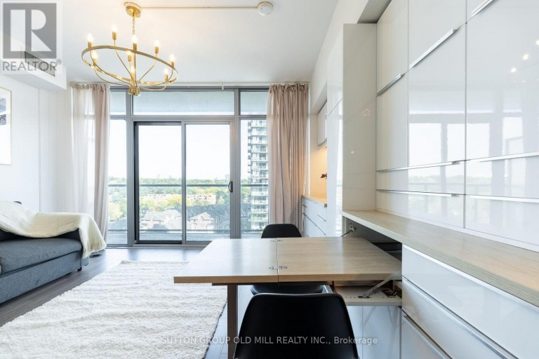 812 - 105 THE QUEENSWAY, Toronto (High Park-Swansea), Ontario, M6S5B5