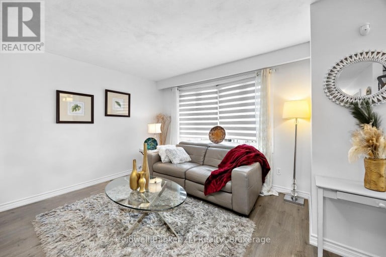 152 TAUNTON ROAD W, Oshawa (Samac), Ontario, L1G3T3