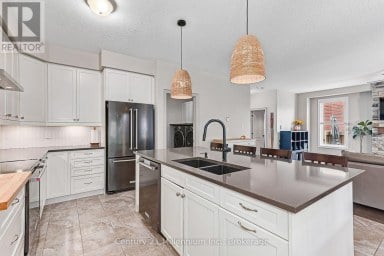 13 GILPIN CRESCENT Collingwood Ontario photo 11