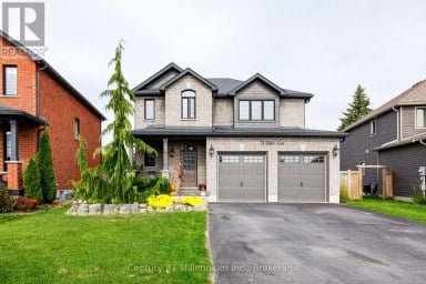 13 GILPIN CRESCENT Collingwood Ontario photo 2