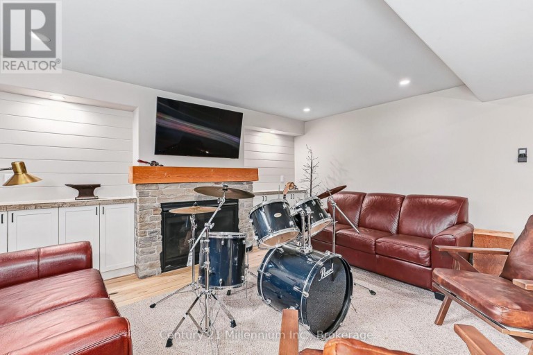 13 GILPIN CRESCENT, Collingwood, Ontario, L9Y0Z2