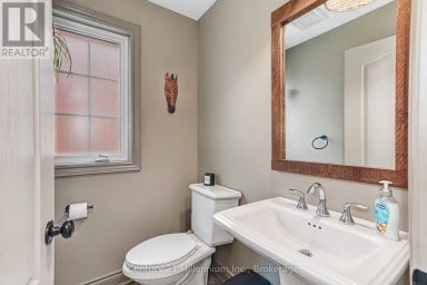 13 GILPIN CRESCENT Collingwood Ontario photo 6