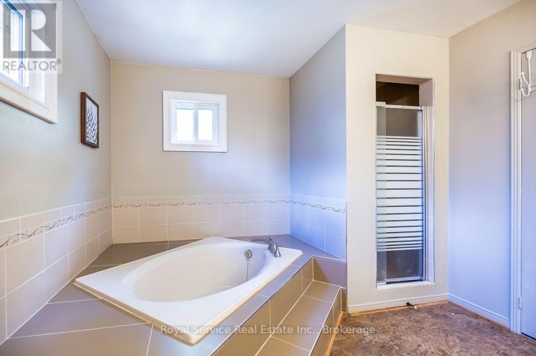 516 PALMTREE CRESCENT, Oshawa (Eastdale), Ontario, L1K2H2