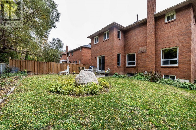 516 PALMTREE CRESCENT, Oshawa (Eastdale), Ontario, L1K2H2