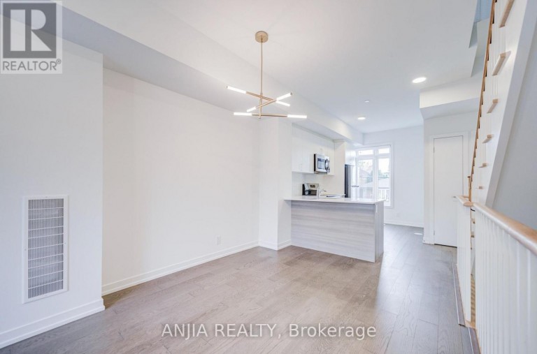 80B TISDALE AVENUE, Toronto (Victoria Village), Ontario, M4A1C5