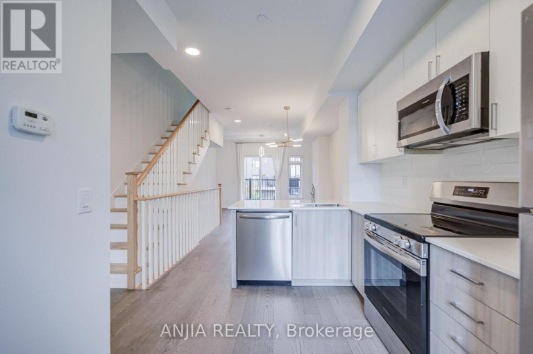80B TISDALE AVENUE, Toronto (Victoria Village), Ontario, M4A1C5