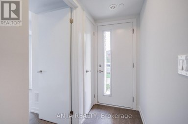 80B TISDALE AVENUE Toronto (Victoria Village) Ontario photo 2